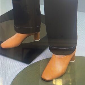 Elegant Tan Heeled Boots